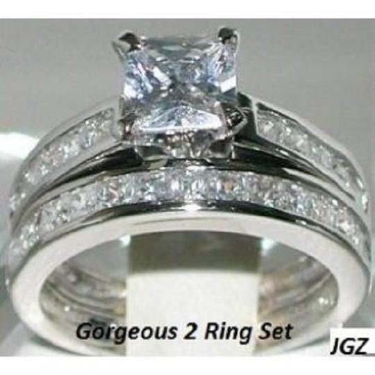 .925 Sterling Silver 2.0 Ctw Princess Cut / Set * * Very Classy And Elegant Design * * Engagement Ring